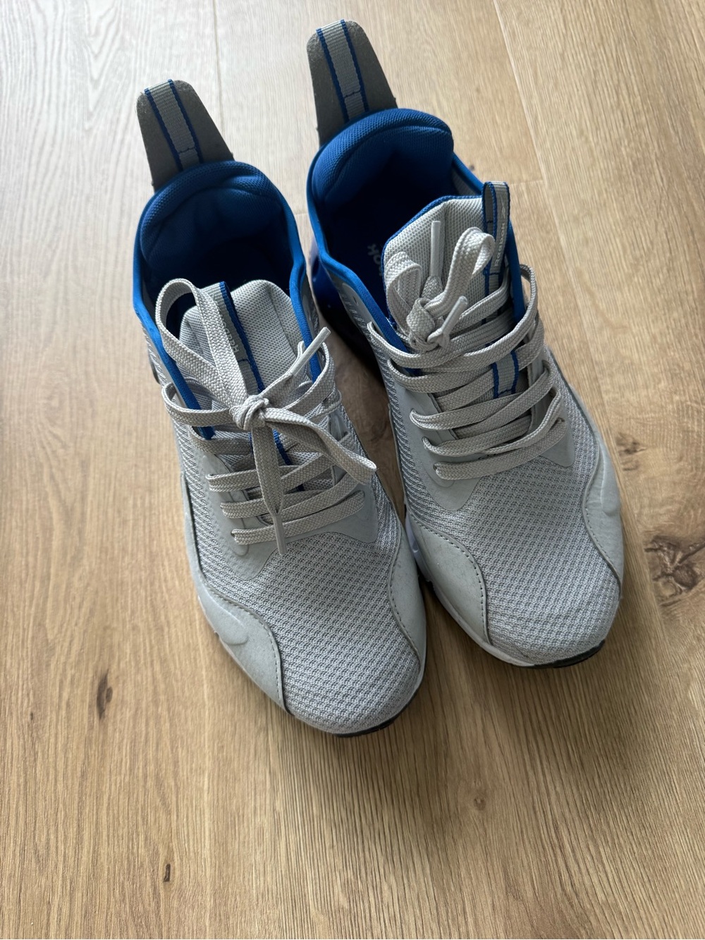 Reebok Men's Gray and Blue Performance Sneakers